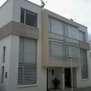 酒店 B And B Near Airport And Quito, 基多